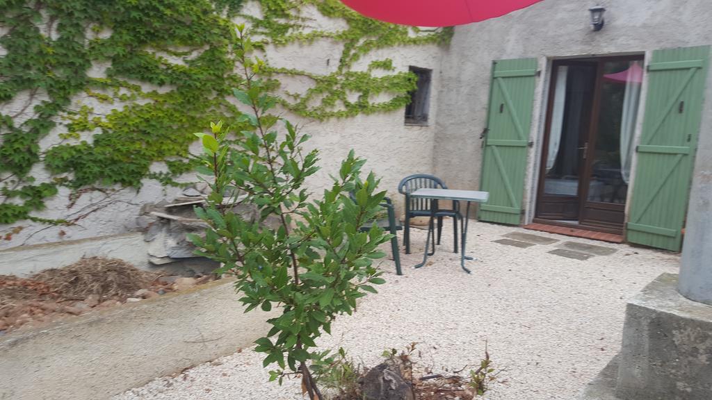 Aux Oliviers Hotel Homps  Exterior foto